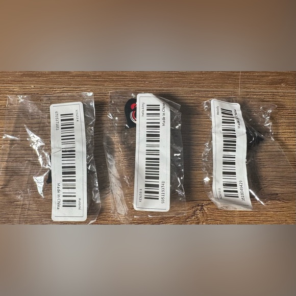 Sanrio POWER PUFF GIRLS-NWT 3 Metal Pin Bundle - Picture 5 of 8